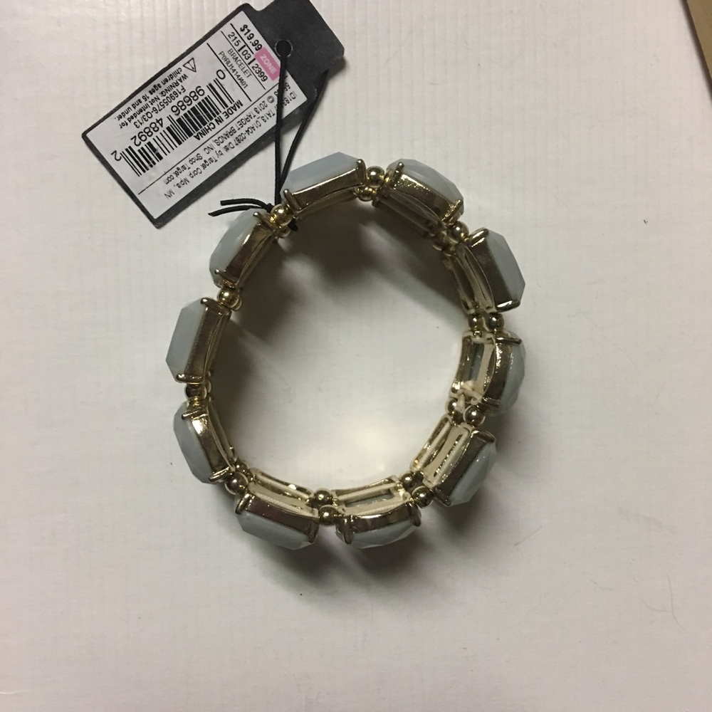 Target Stretch Bracelet - Picture 3 of 8
